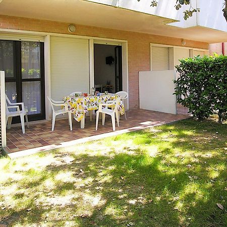 Apartment Gemini Con Piscina Bibione Ruang foto