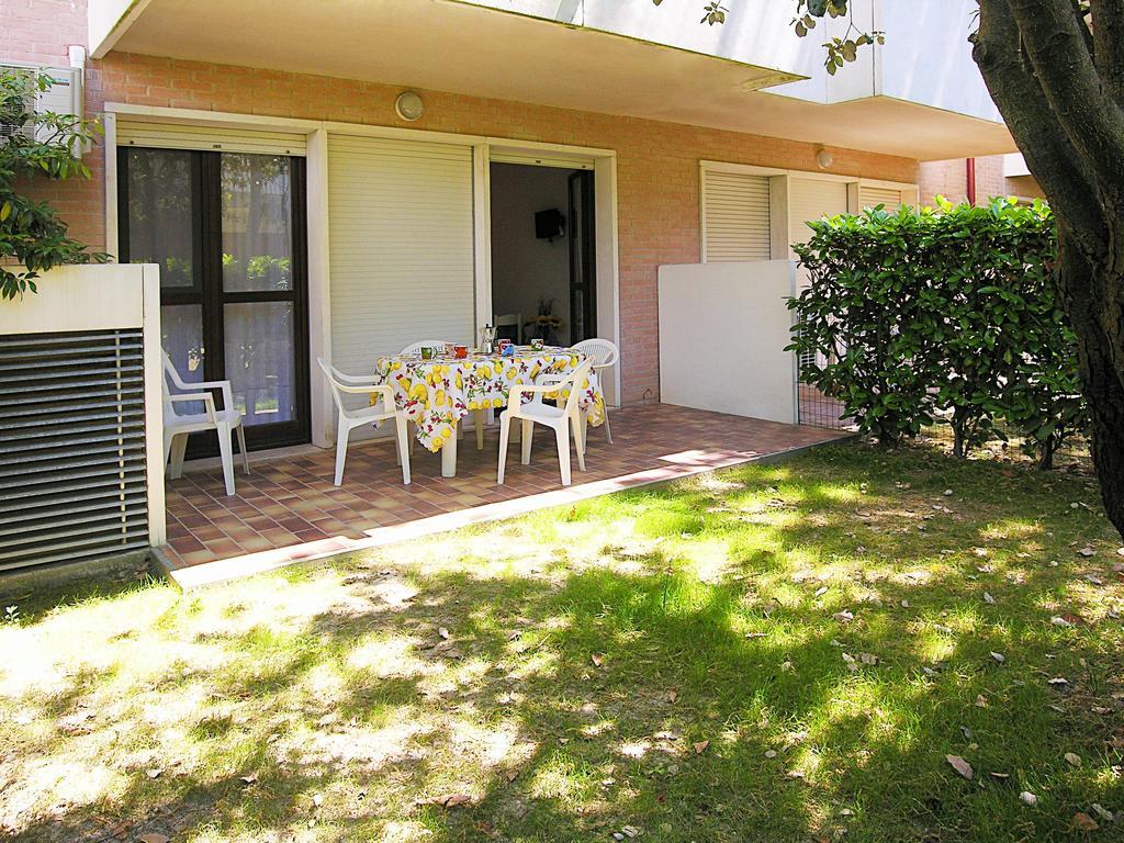Apartment Gemini Con Piscina Bibione Ruang foto