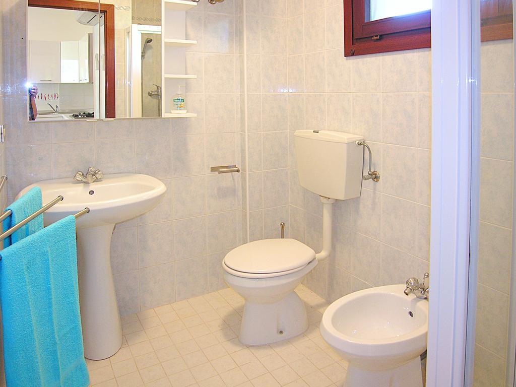 Apartment Gemini Con Piscina Bibione Ruang foto